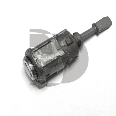 CERR PTA IZDA VW GOLF IV 2002-2004  HU66